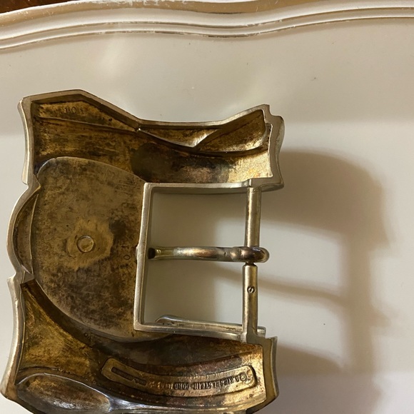 Buckle silver metal good for nice pair of jeans - Picture 2 of 3